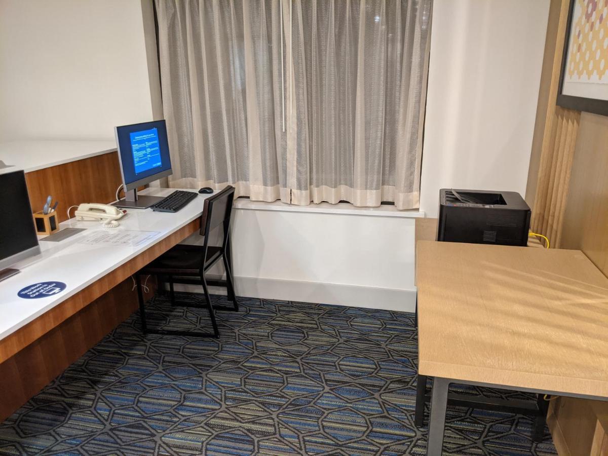 Holiday Inn Express South Burlington By Ihg Esterno foto