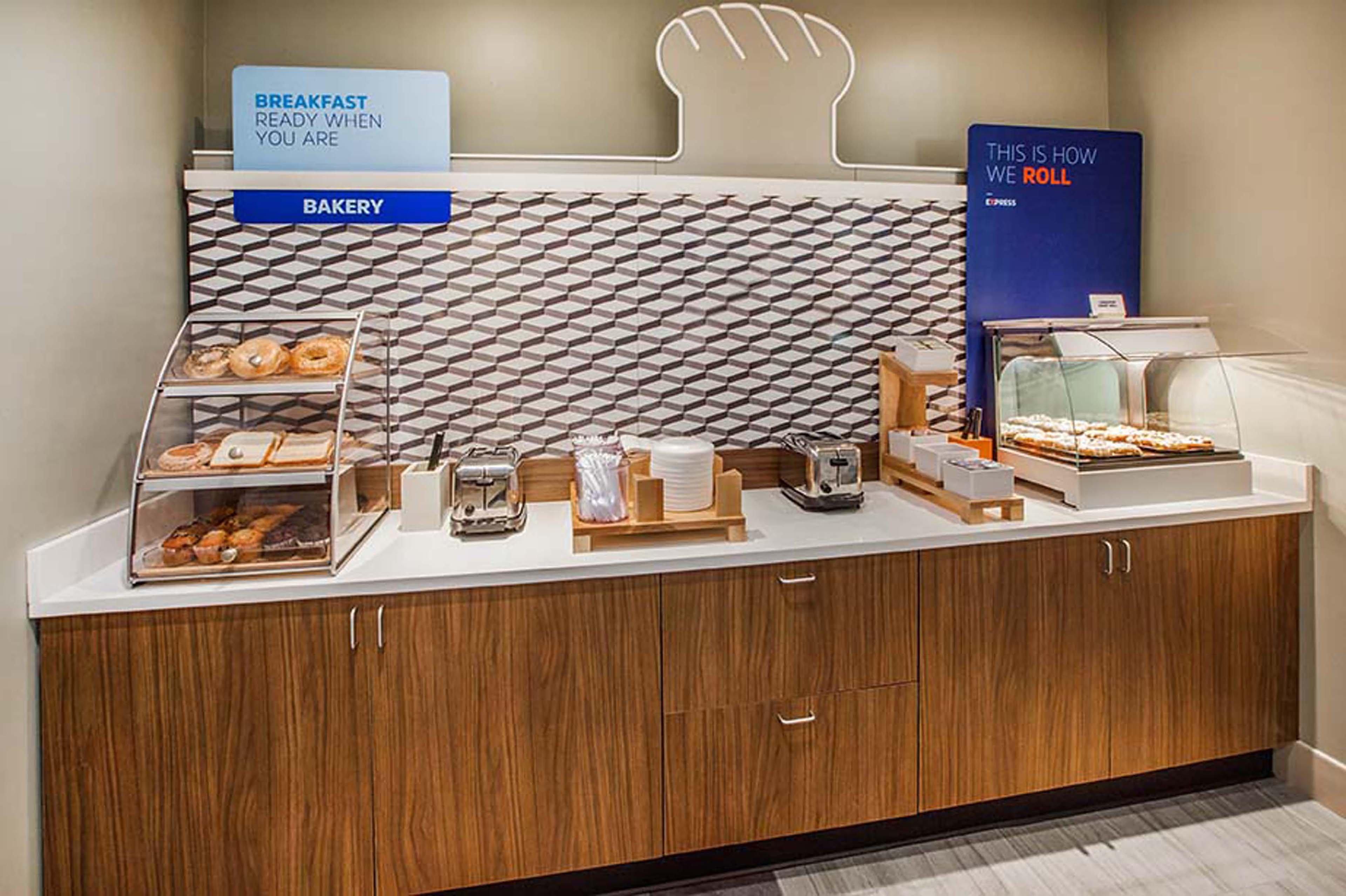 Holiday Inn Express South Burlington By Ihg Esterno foto