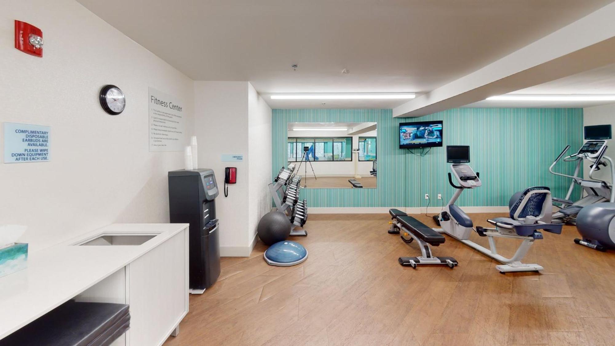 Holiday Inn Express South Burlington By Ihg Esterno foto