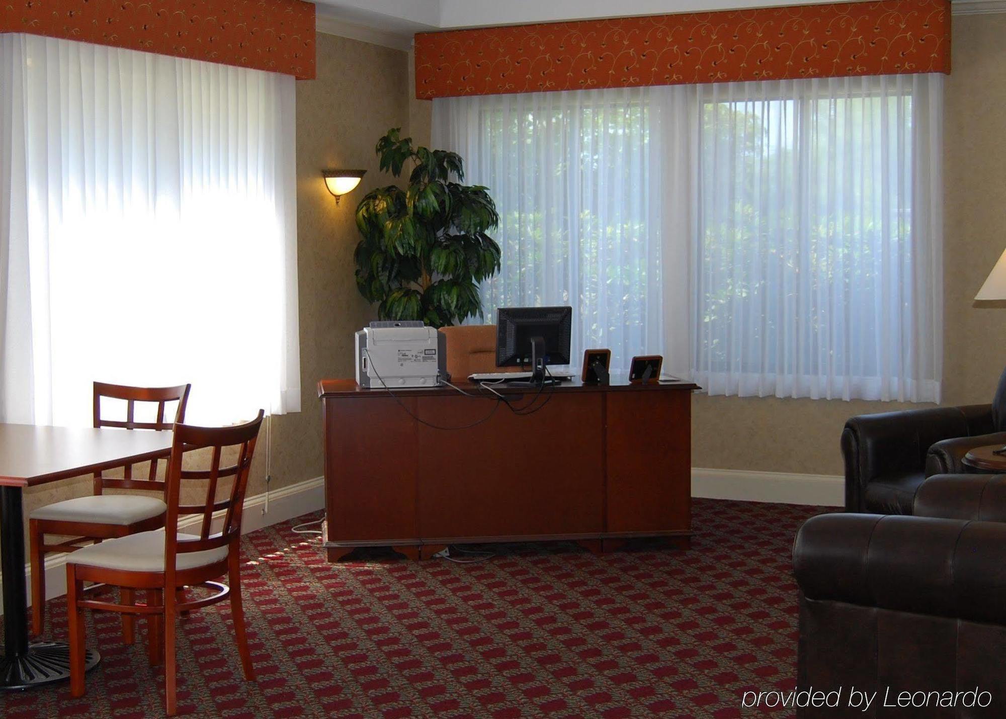 Holiday Inn Express South Burlington By Ihg Esterno foto